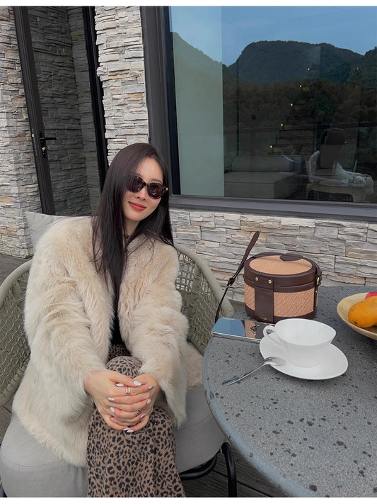 "Night in Paris" Imported Tuscan Sheepskin Women'S V-Neck Age-Reducing Lamb Fur Coat